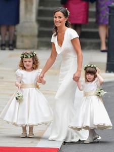 Pippa Middleton met bruidsmeisjes Eliza en Grace